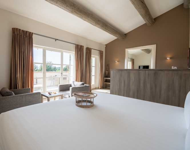 Junior suite à coquillade provence, hôtel 5 étoiles dans le luberon